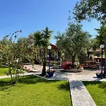 John & Jenny's Small Village * Agios Andreas (Messenia)
