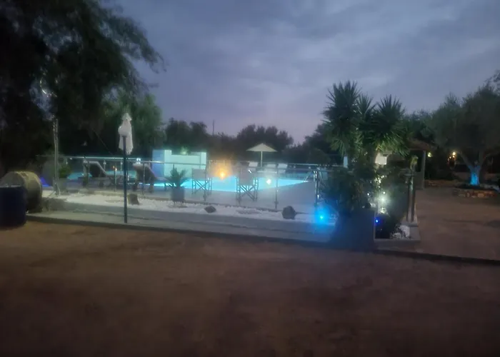 John&jenny's Small Village *