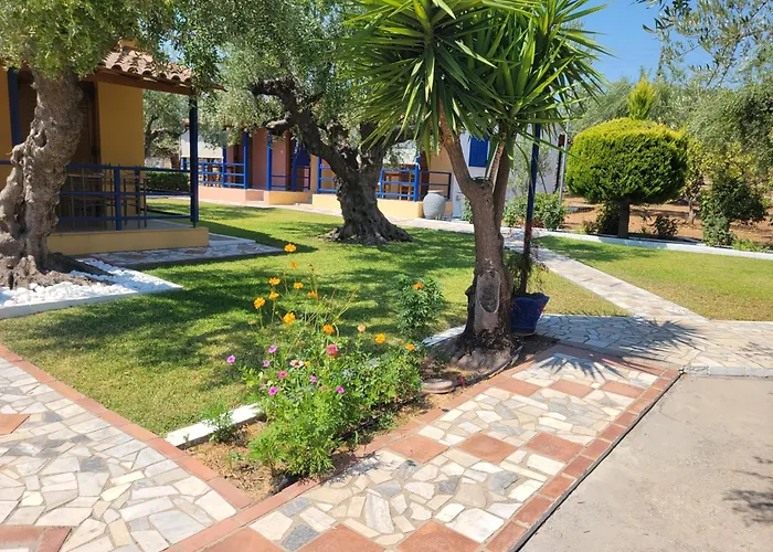 John&jenny's Small Village *