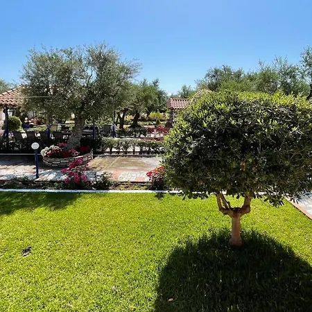 John & Jenny's Small Village Apartamento