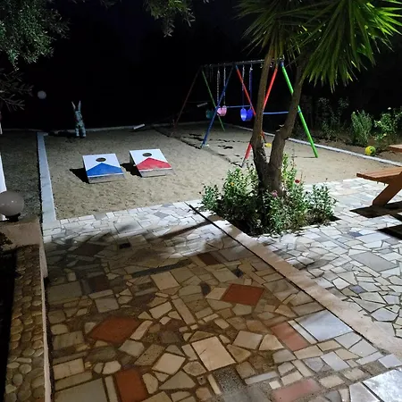 John & Jenny's Small Village * Agios Andreas (Messenia)