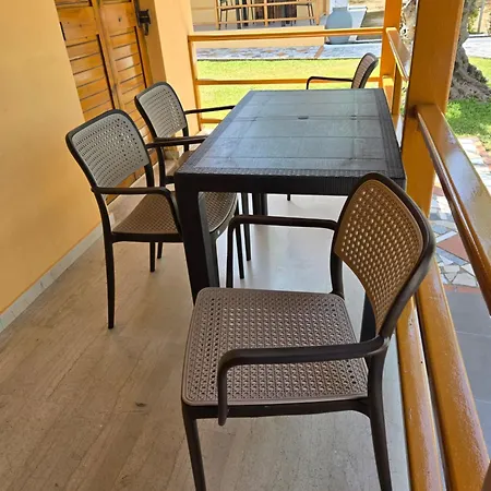 John & Jenny's Small Village Apartment Agios Andreas (Messenia)