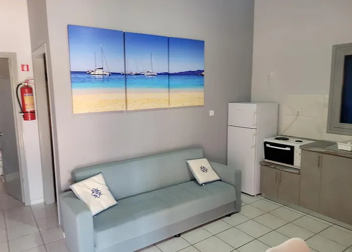 John & Jenny's Small Village Apartman *