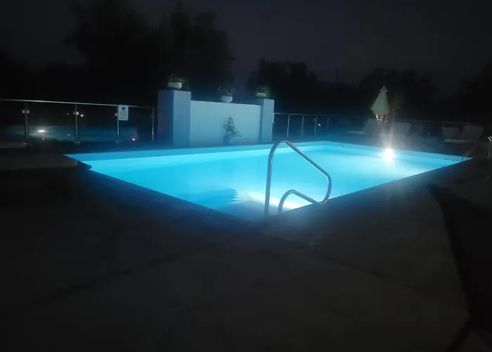 John & Jenny's Small Village * Agios Andreas (Messenia)