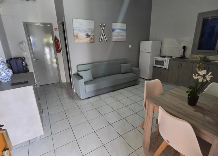 John & Jenny's Small Village Apartman *